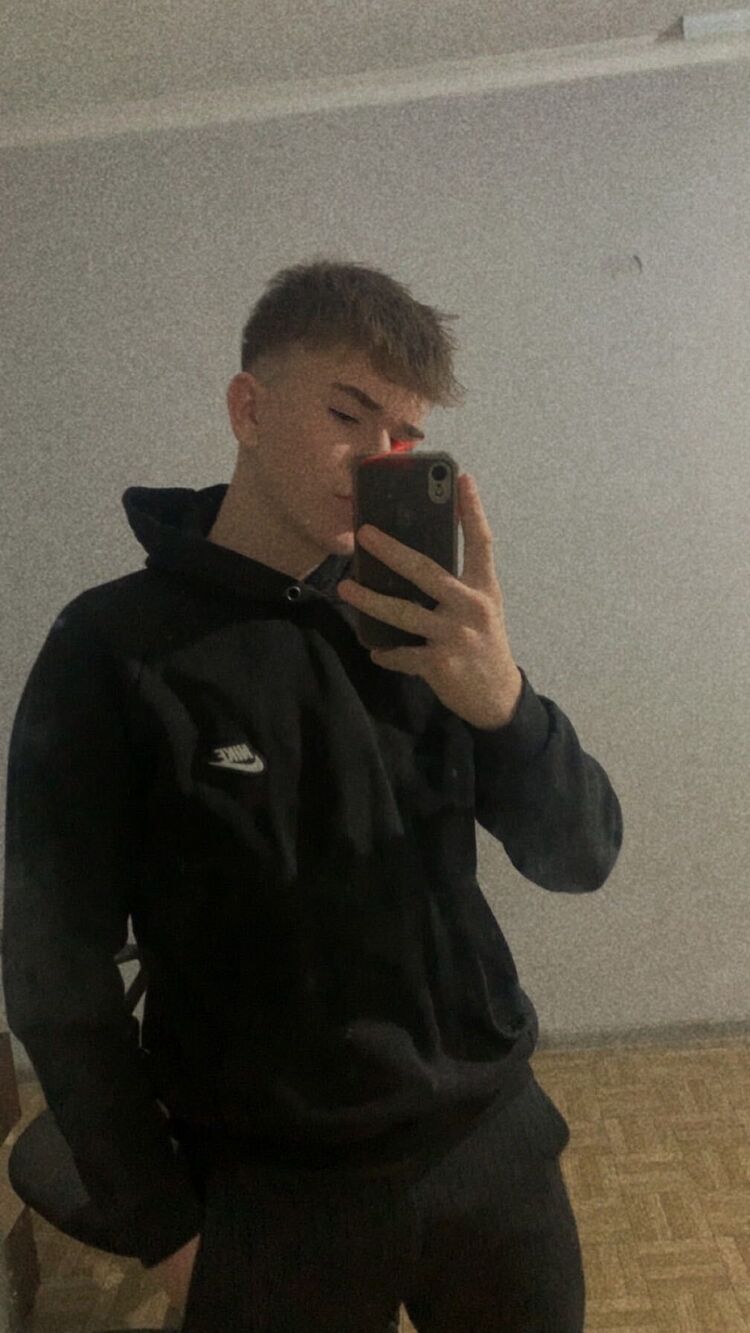  50522918  Andrei, 18 ,    Unterfohring