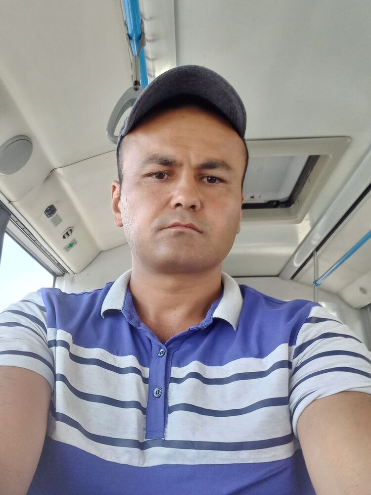  37029218  Muxridin, 31 ,    --