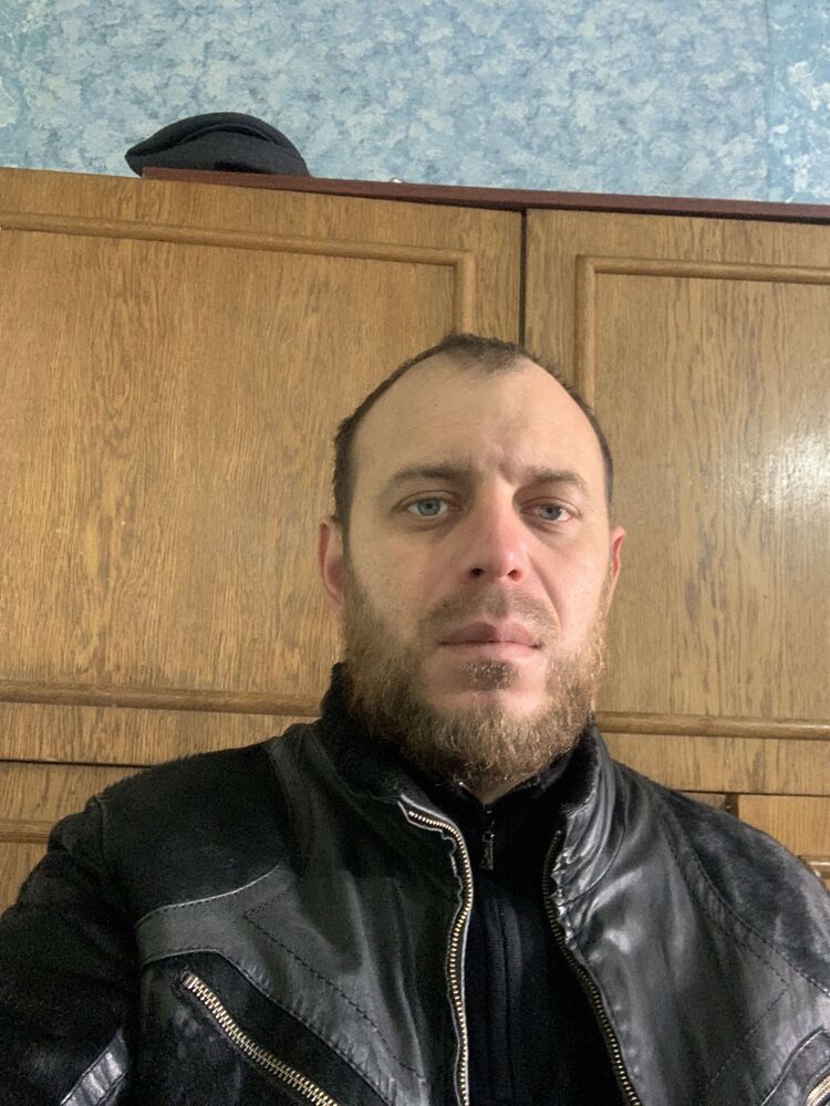  31018328  , 33 ,    