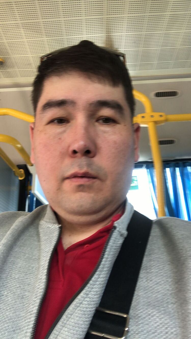  37943668  , 41 ,    