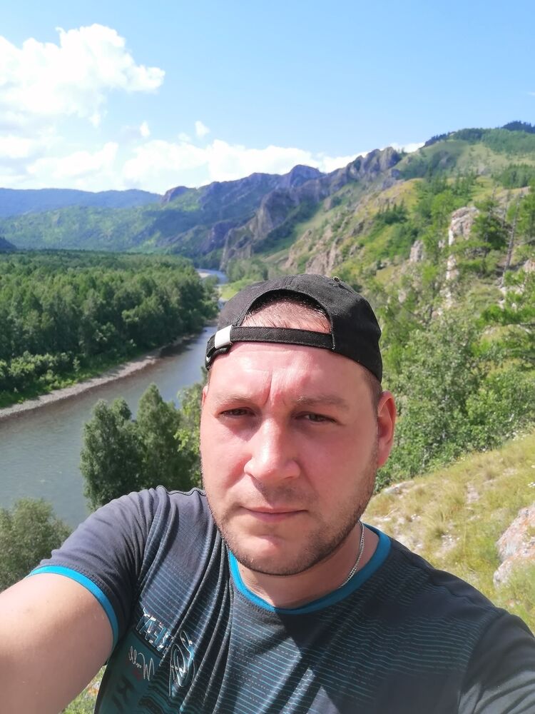  44525818  IGOR, 35 ,    