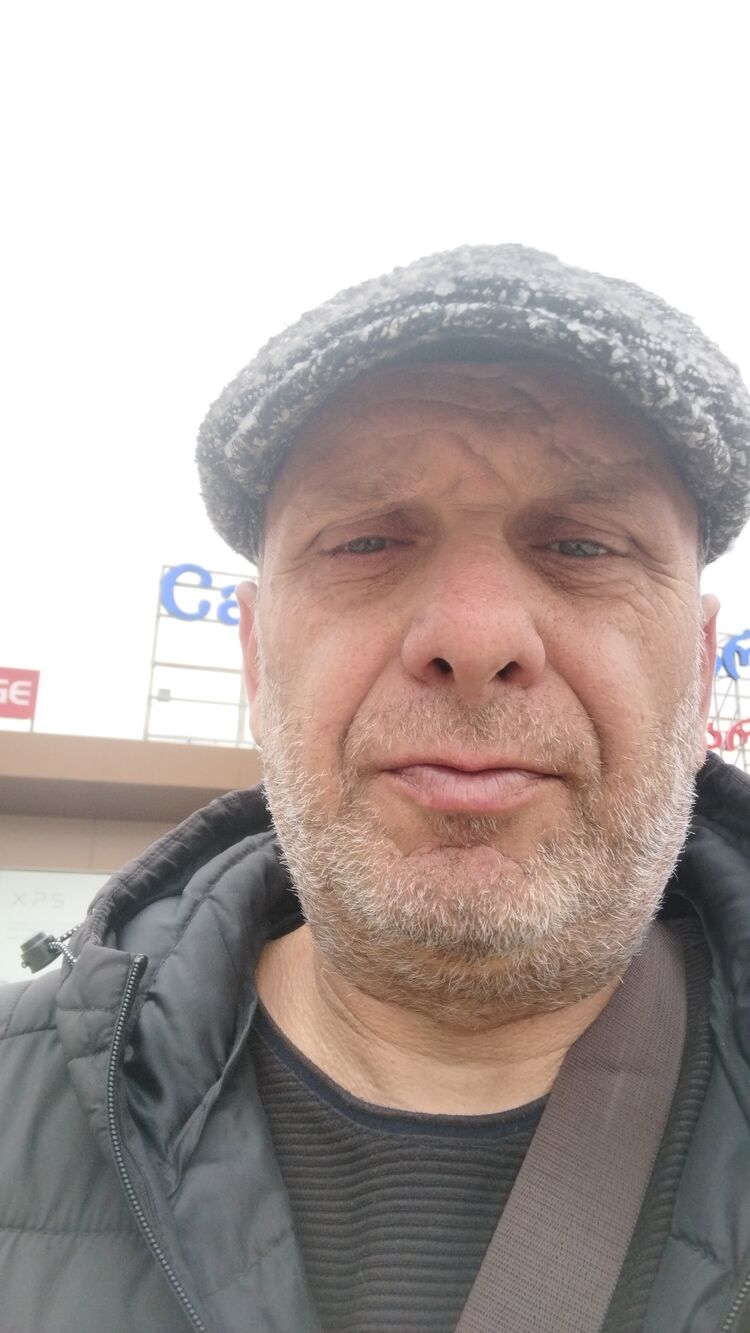  50862668  Giorgi, 52 ,    