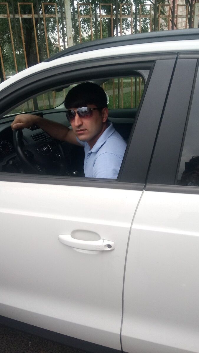  10399428  Maikl, 39 ,    
