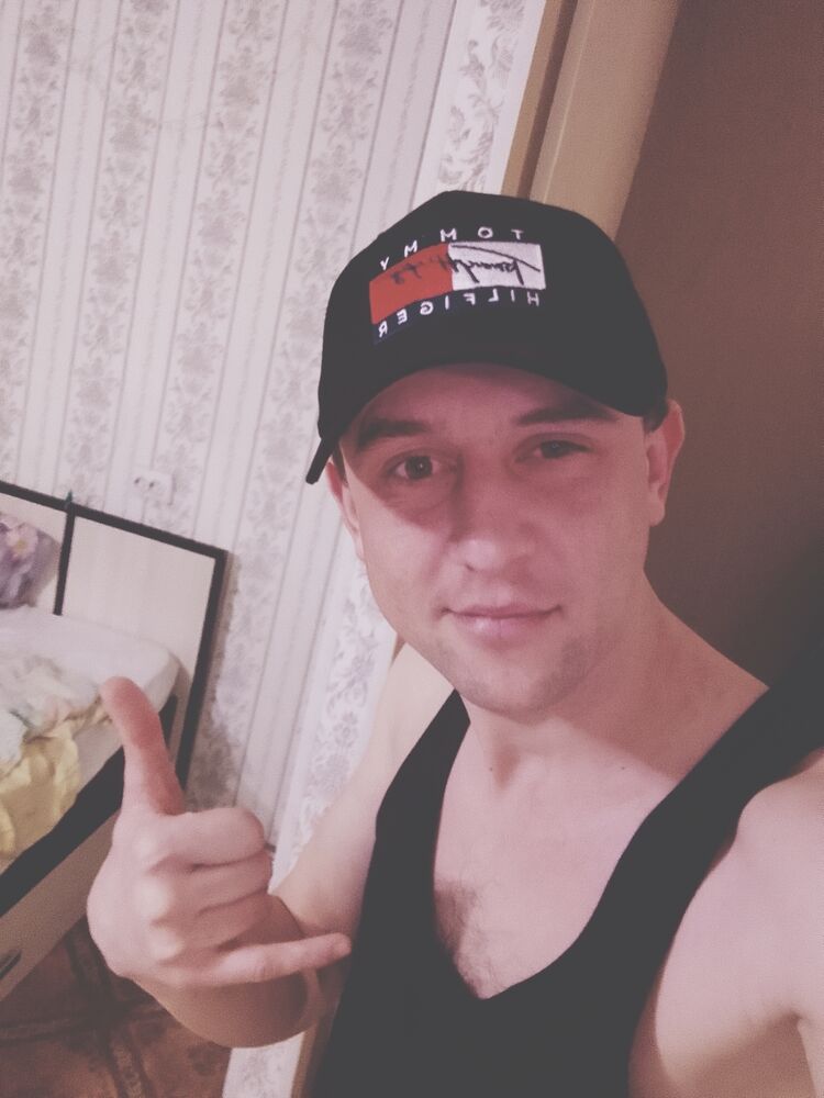  41633988  Alexandr, 31 ,     