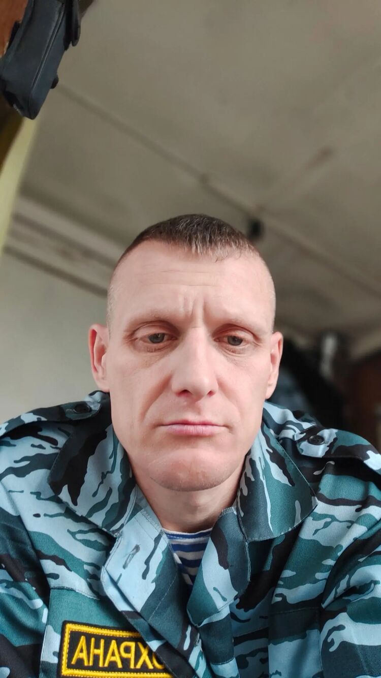  48008718  , 42 ,    