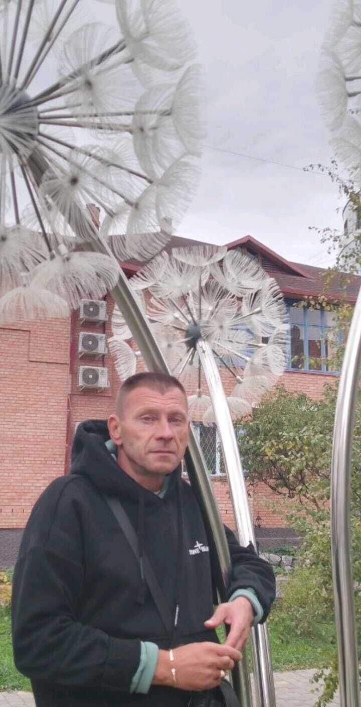 50511118  Sergeij s, 46 ,    