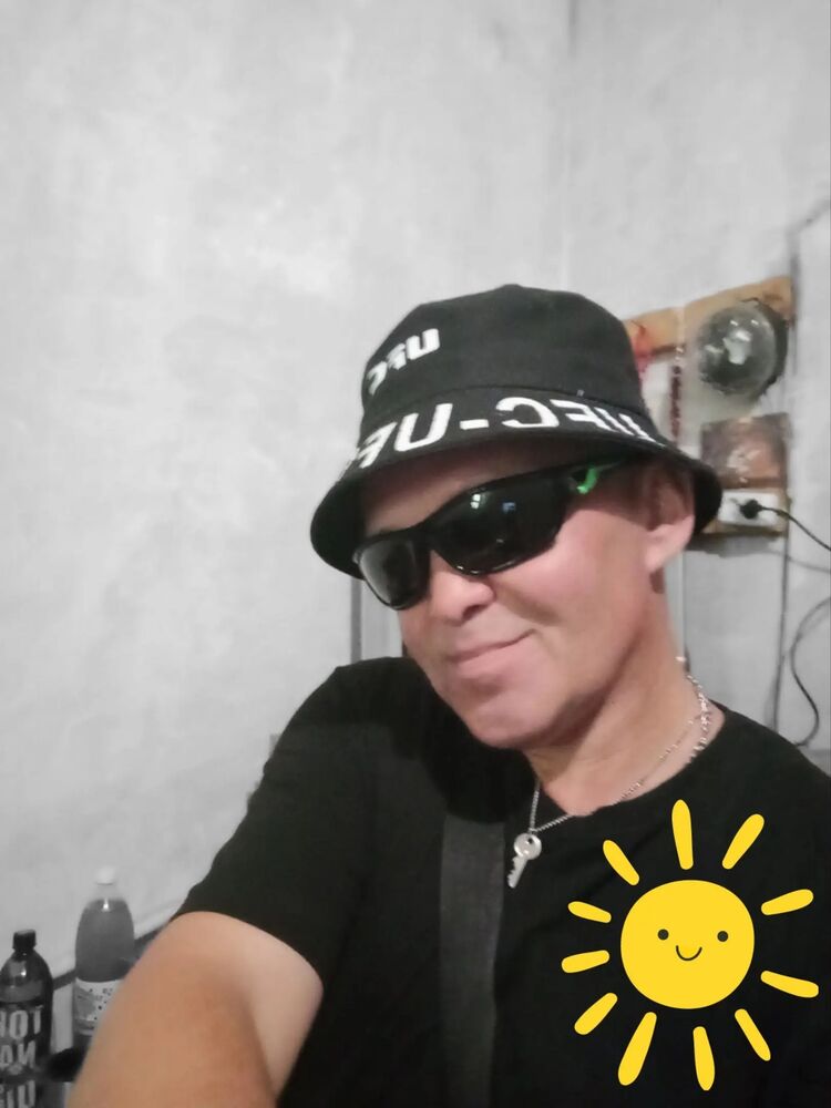  46025478  Andrew, 51 ,    
