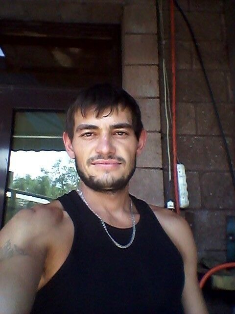  4860148  Jeka, 38 ,    