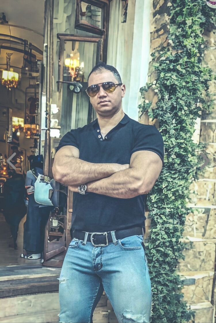  48847768  Salim, 41 ,    1er Arrondissement