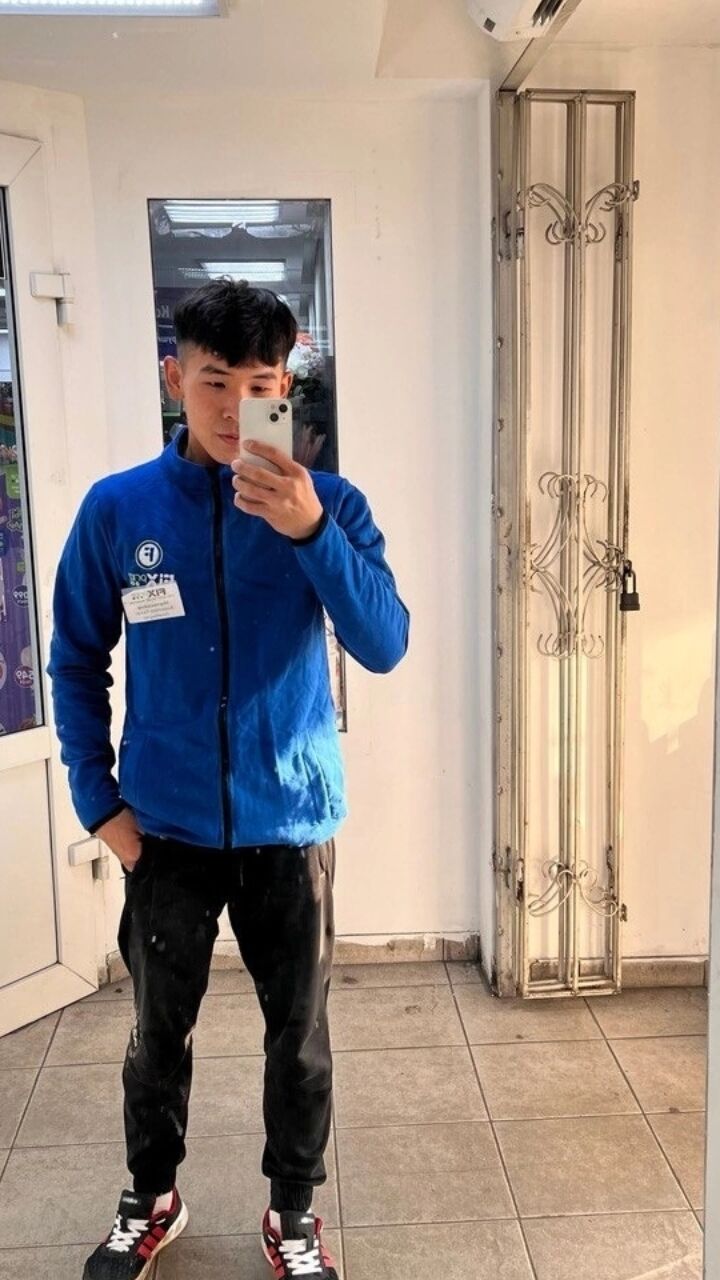  40476458  , 23 ,    
