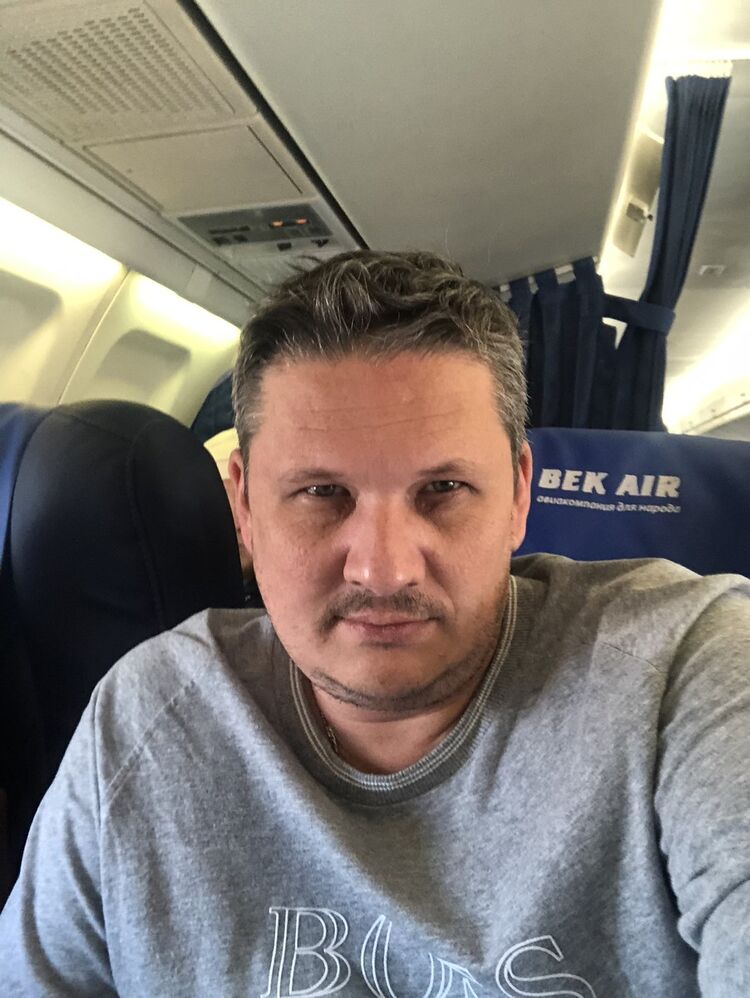  ,   Bob, 44 ,   ,   , c 