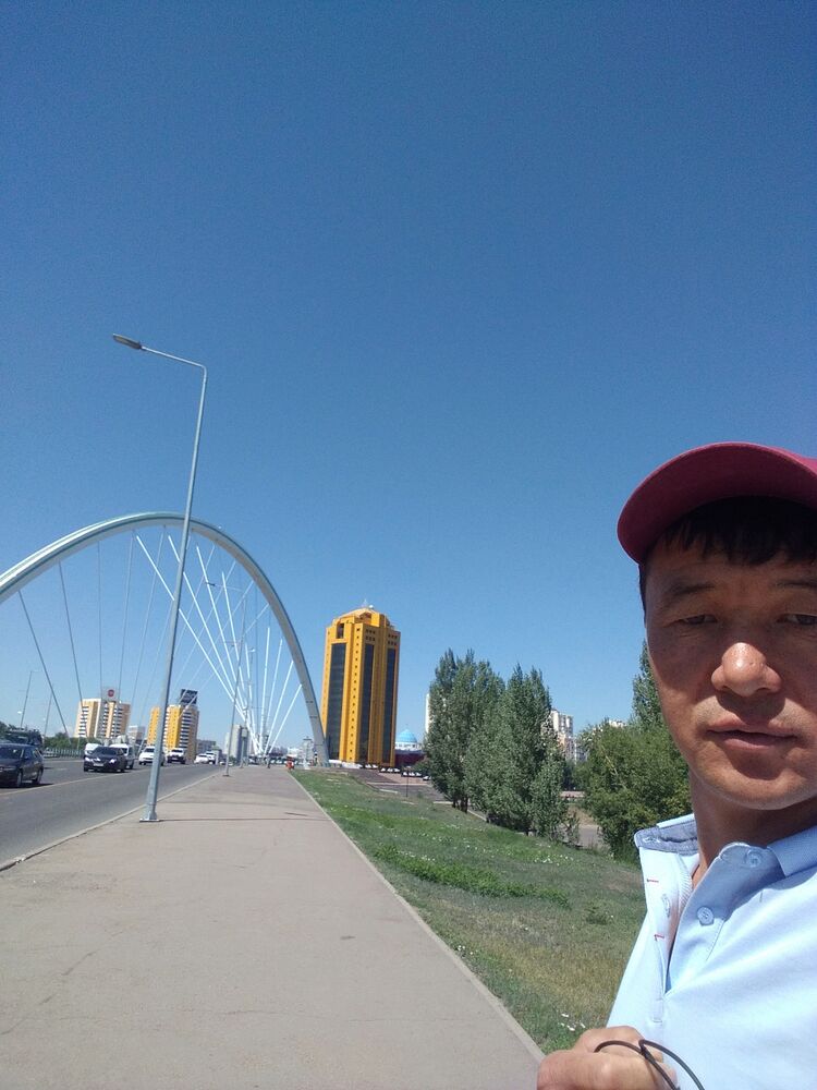  28208898  , 42 ,    
