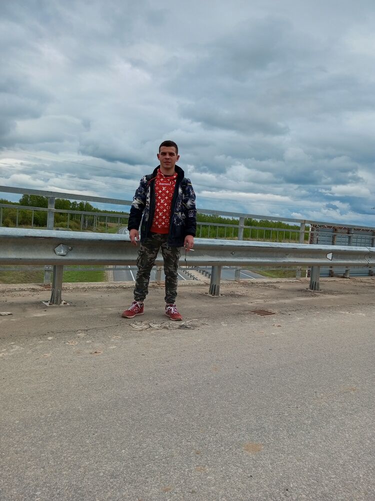  43949188  , 21 ,    