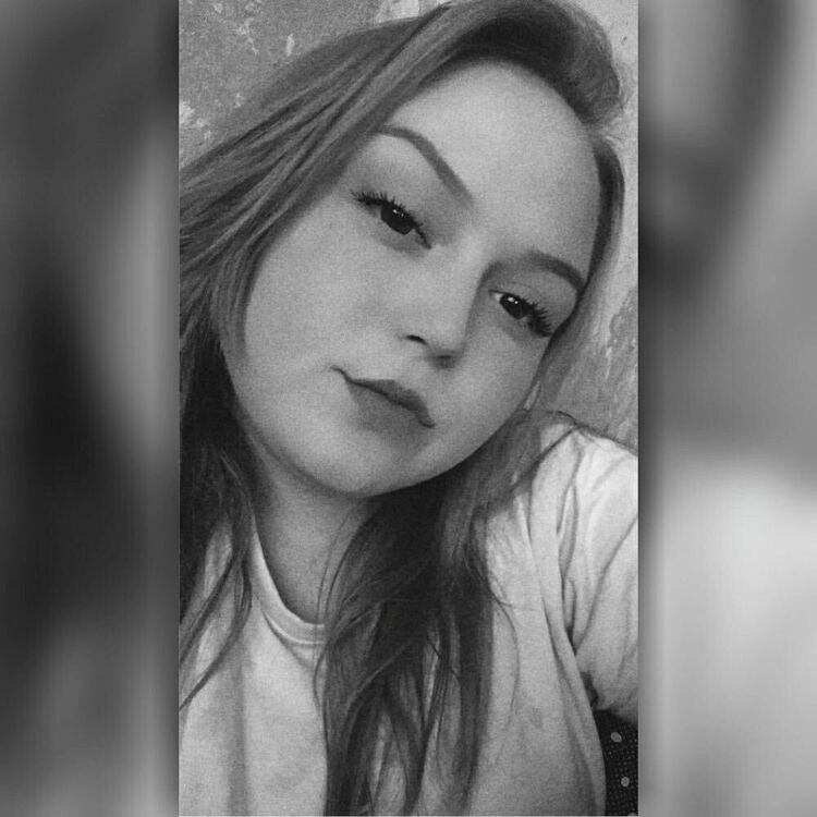  48369488  Evelina, 23 ,    