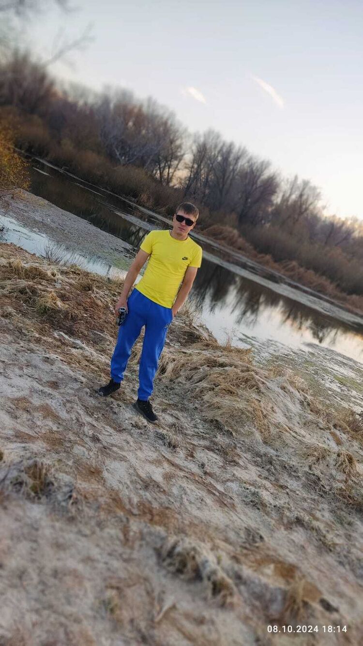  46737568  , 37 ,    