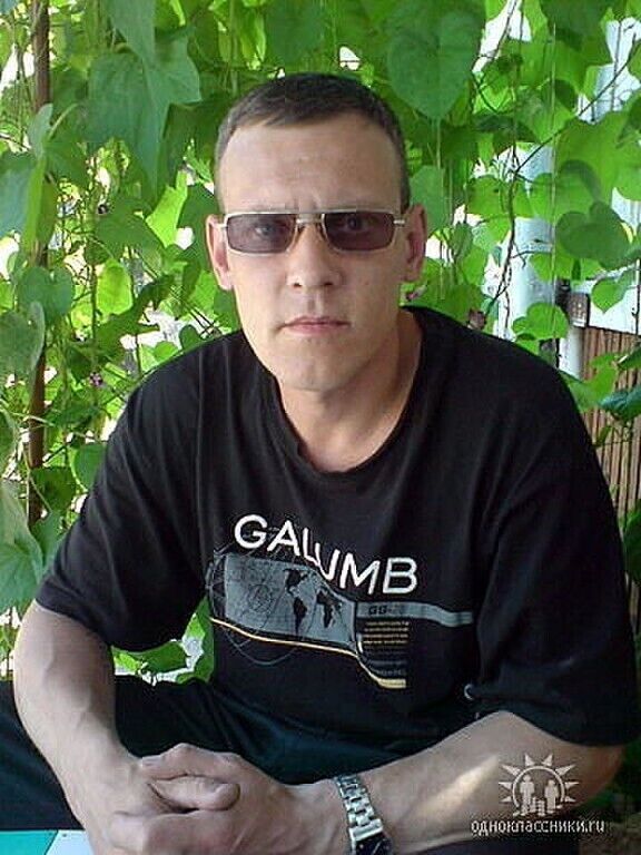  21195788  Dzhoni, 50 ,    