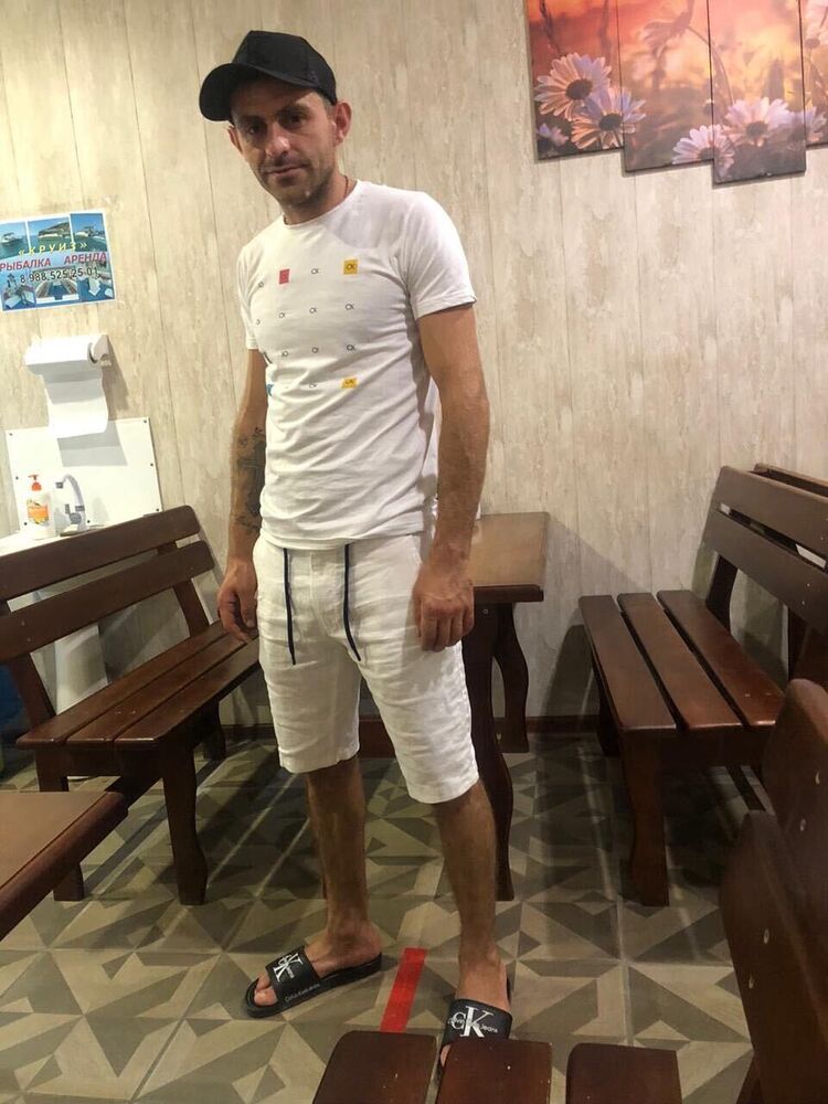  46699728  , 35 ,    