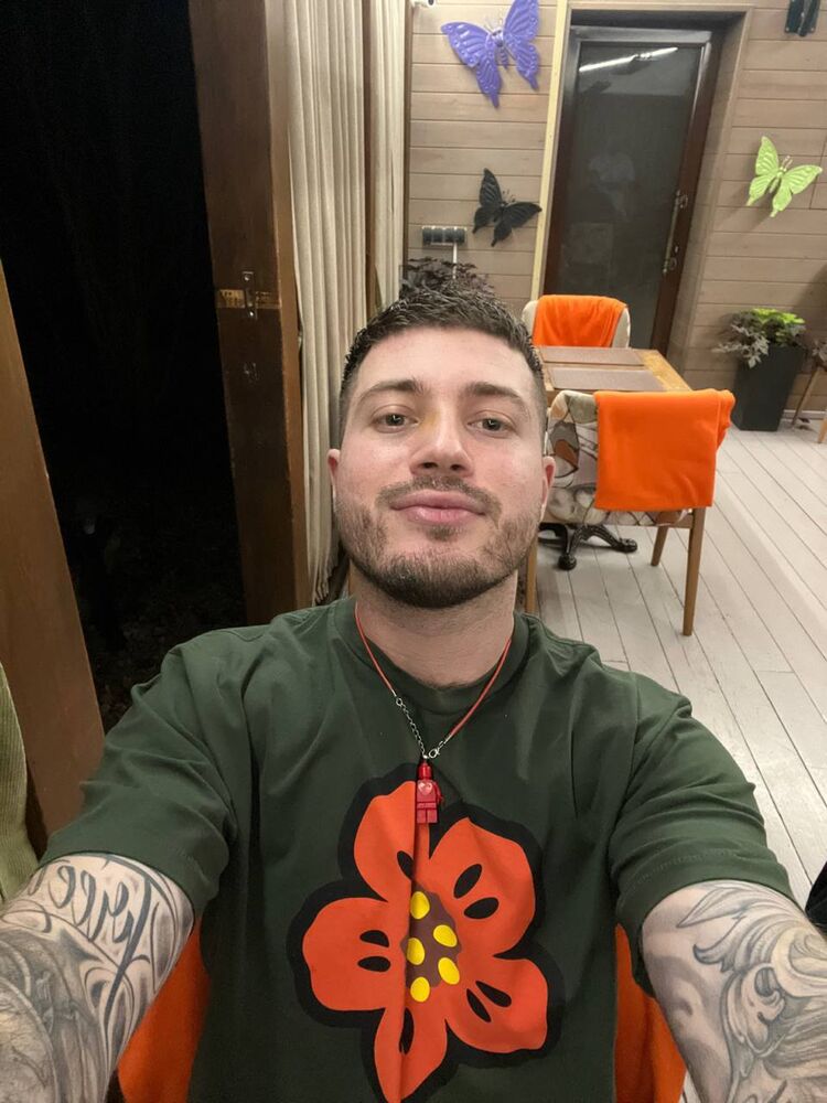  47653078  , 24 ,    