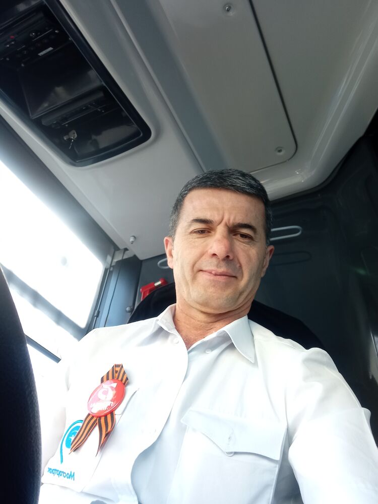  27207948  , 45 ,    