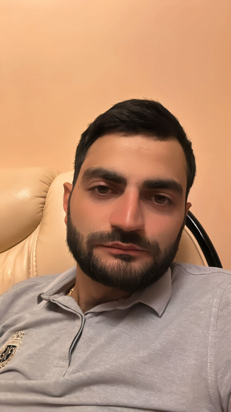  39469228  , 32 ,    