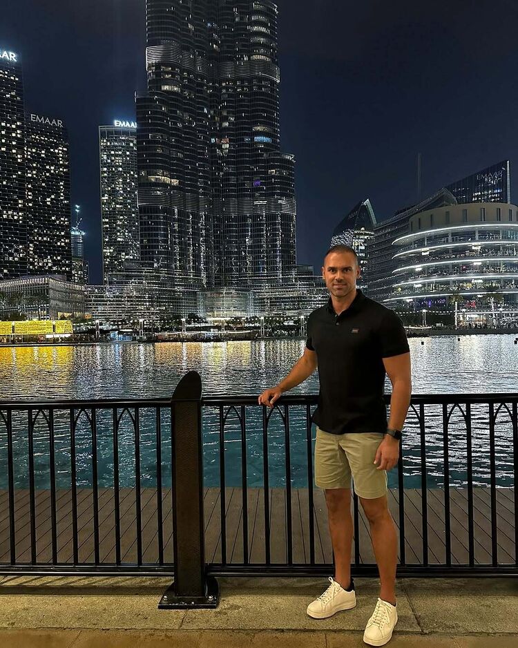 ���� 49740388 ������� ������, 37 ���, ���� ���������� � �����-����������