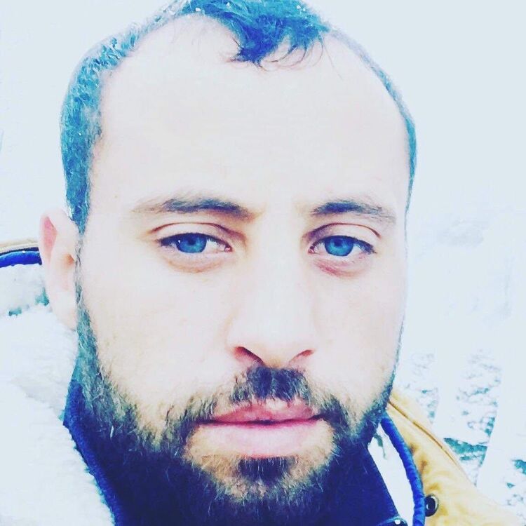  40128718  Zamin, 39 ,    