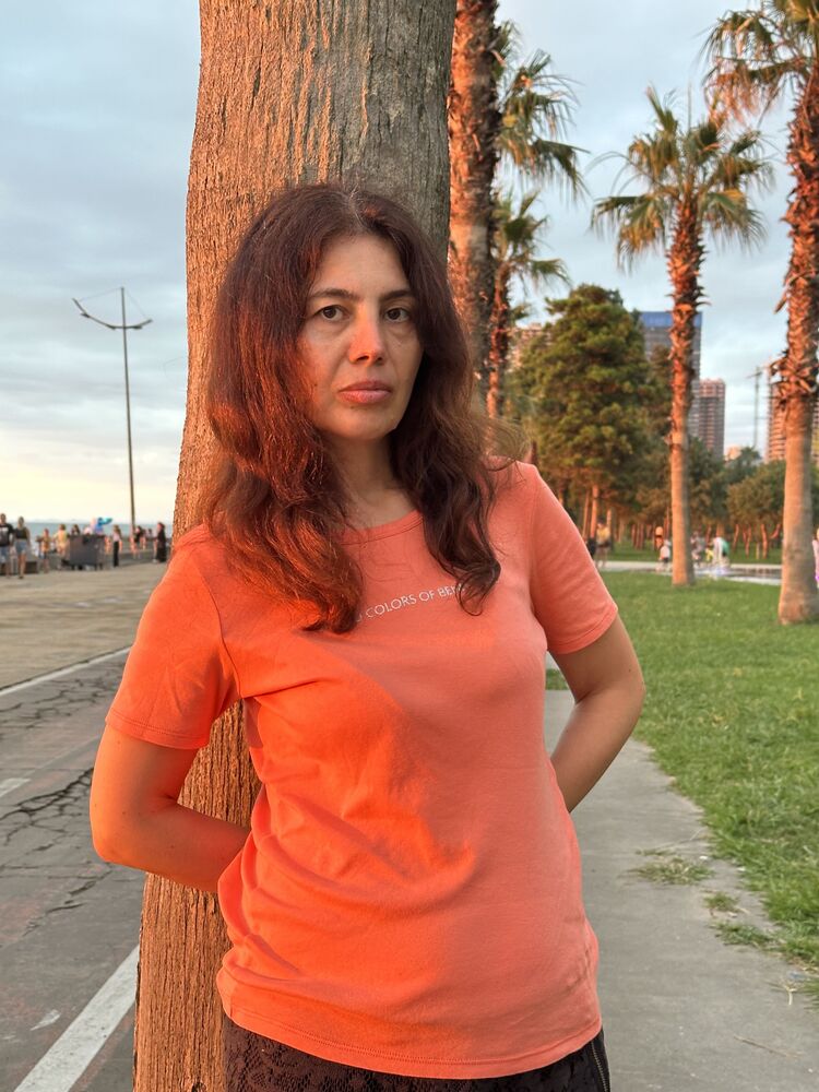  40698688  Lalka, 51 ,    