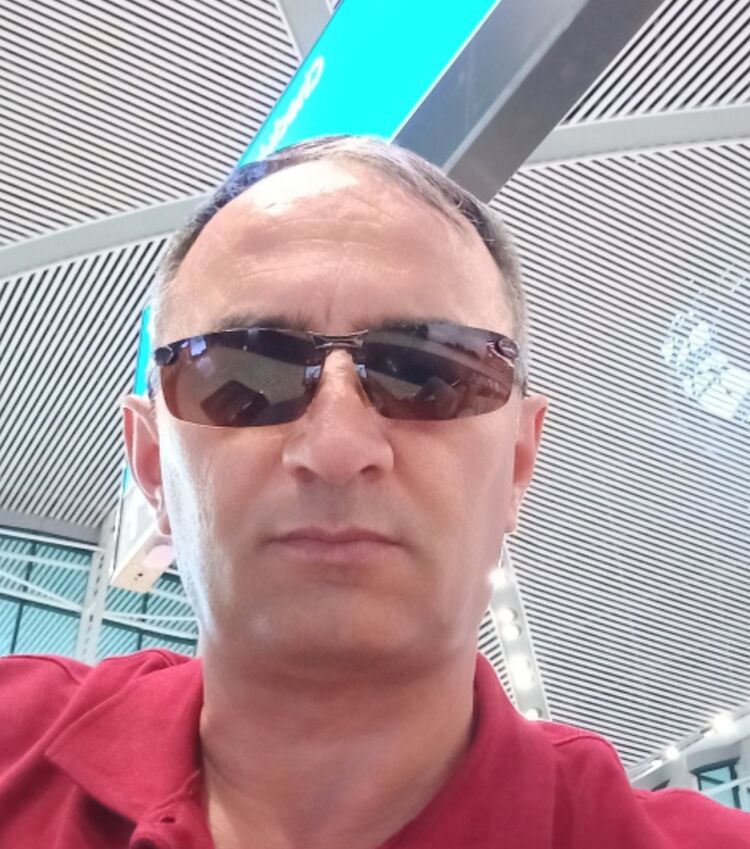  45696678  Fatih, 47 ,    