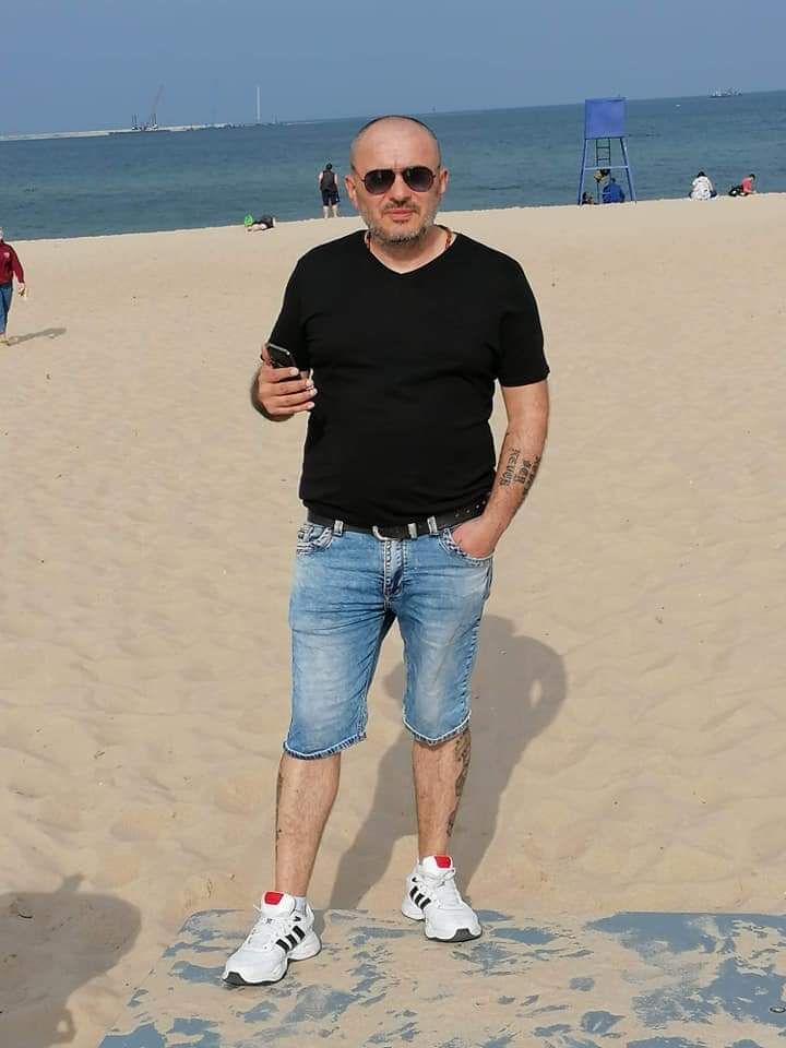  40542598  Kaxaber, 47 ,    