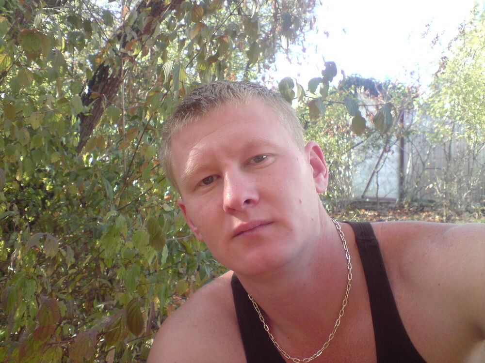  9667738  Roman, 37 ,    