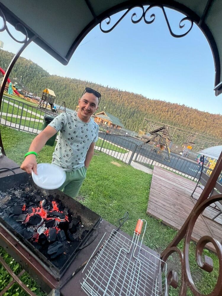  54641708  Ramis, 29 ,    