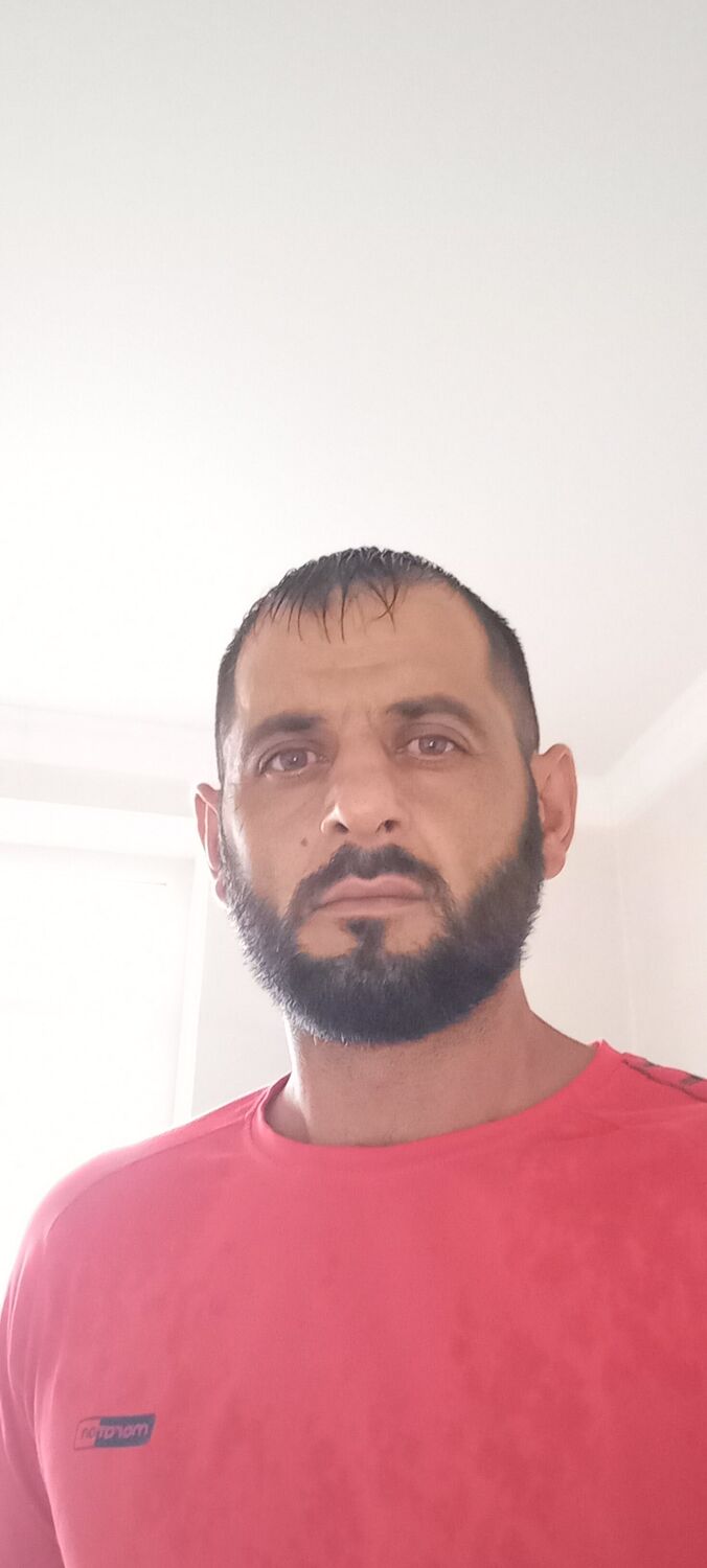  ,   Gevorg, 39 ,   ,   
