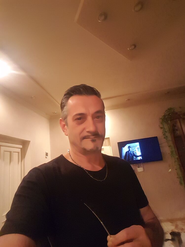  25859708  Garik, 58 ,    