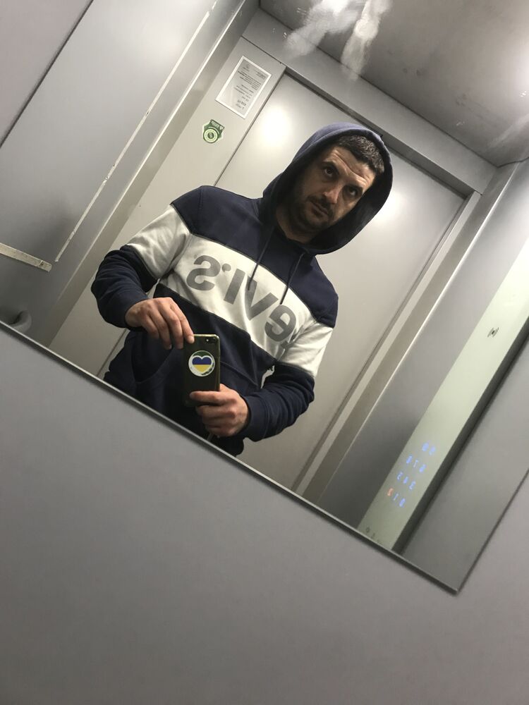  32820348  , 34 ,    