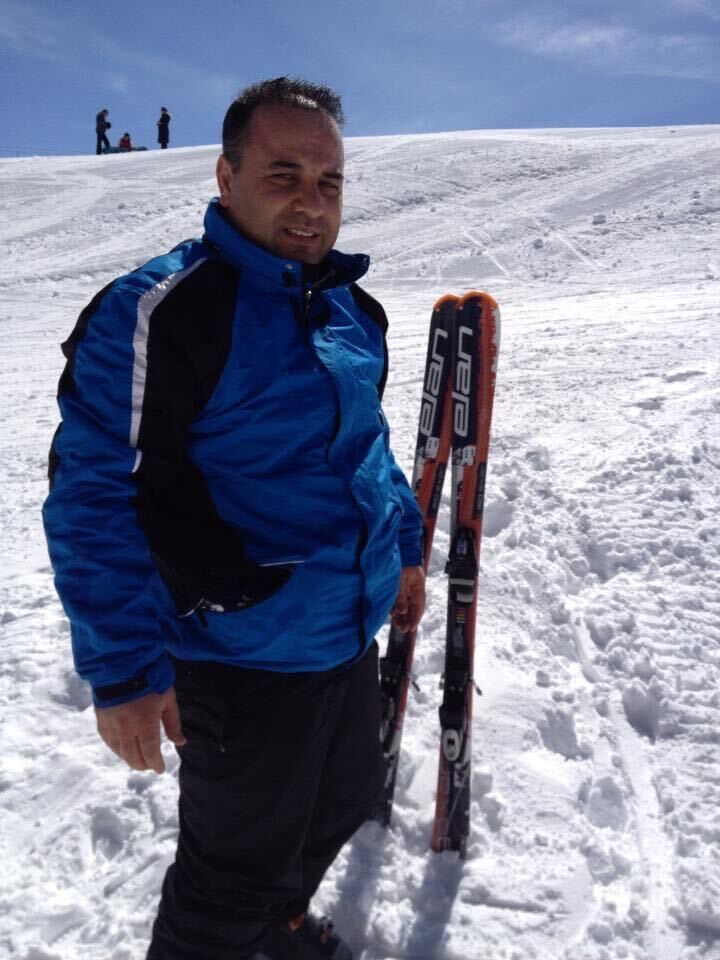  38531948  Mete, 40 ,    