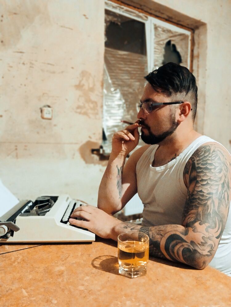 ,   Rodion, 32 ,   ,   , c 