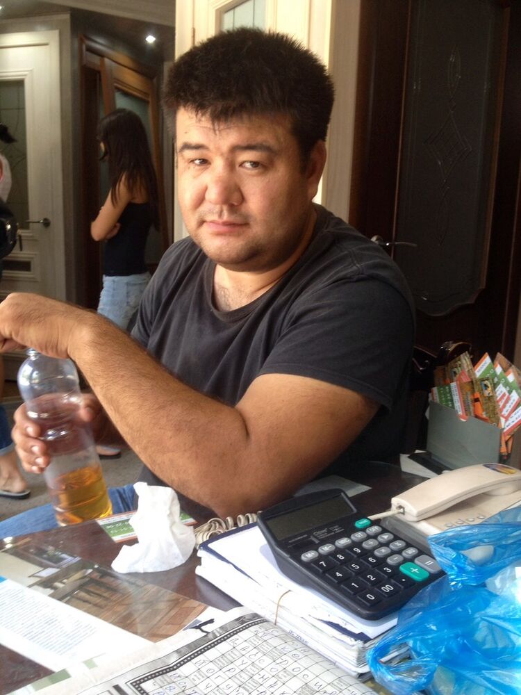  ,   Alik, 38 ,   