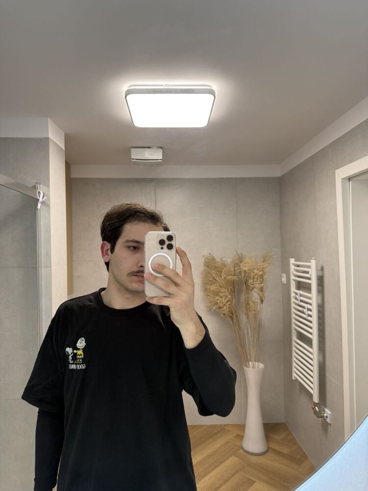  49738008  George, 24 ,    Praha