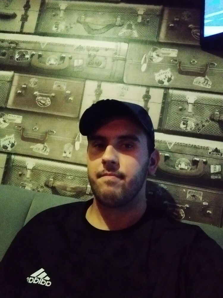  41843928  , 24 ,    