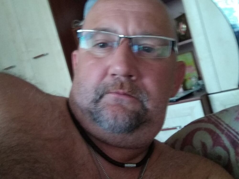  23239348  Arigo, 54 ,    