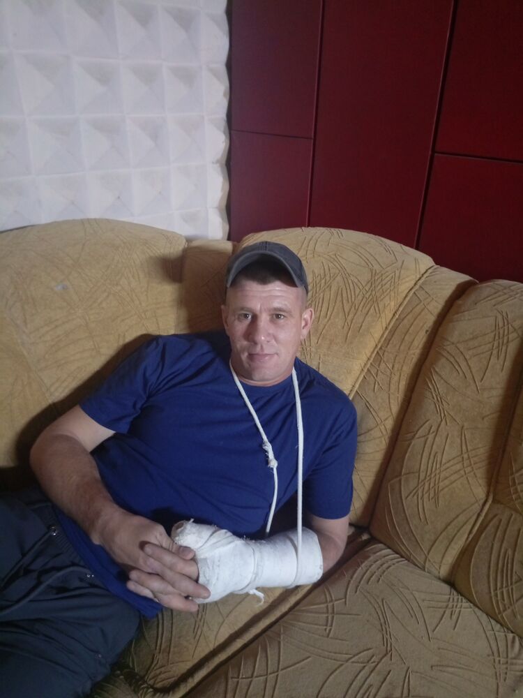  53849028  Kirillaltai, 33 ,    