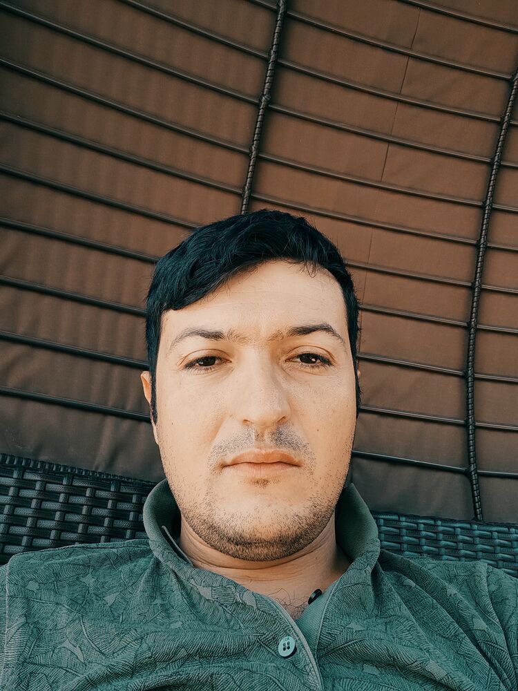  ,   Alex, 32 ,   ,   