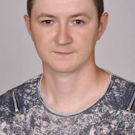  7791668  Andrej, 41 ,    