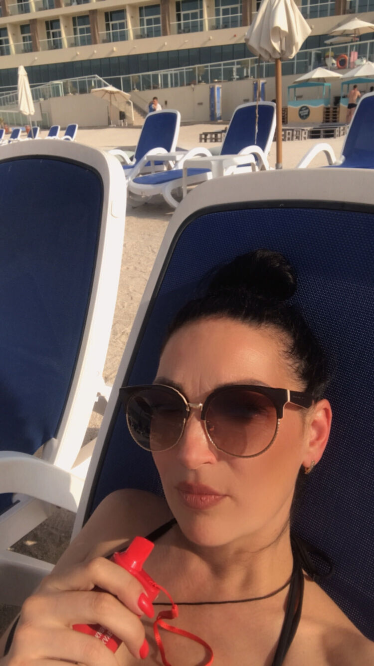  ,   Kris, 43 ,   ,   