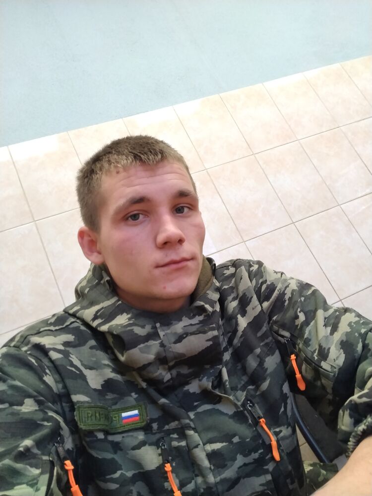  32452818  , 25 ,    