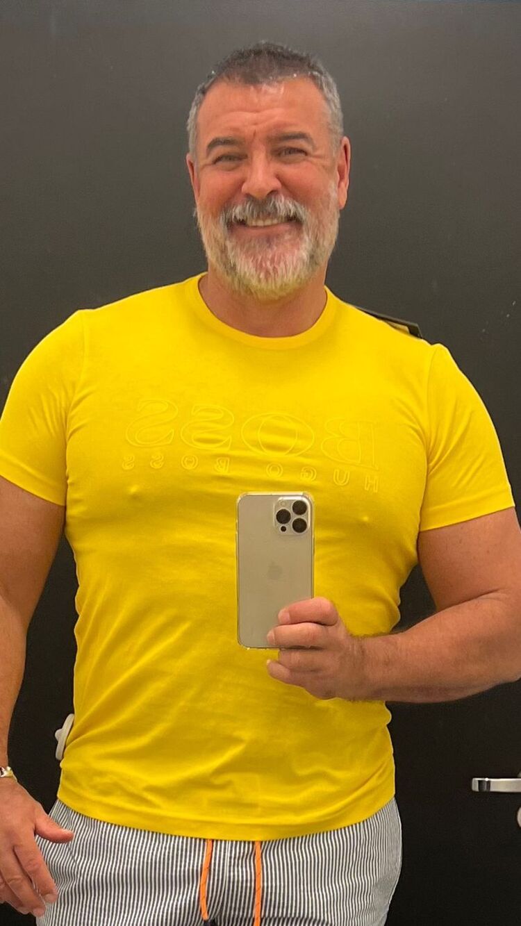  53042818  Richard, 57 ,    