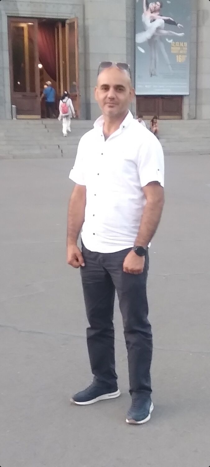  ,   Gurgen, 37 ,   ,   