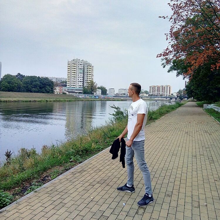  14214458  Andrey, 31 ,    
