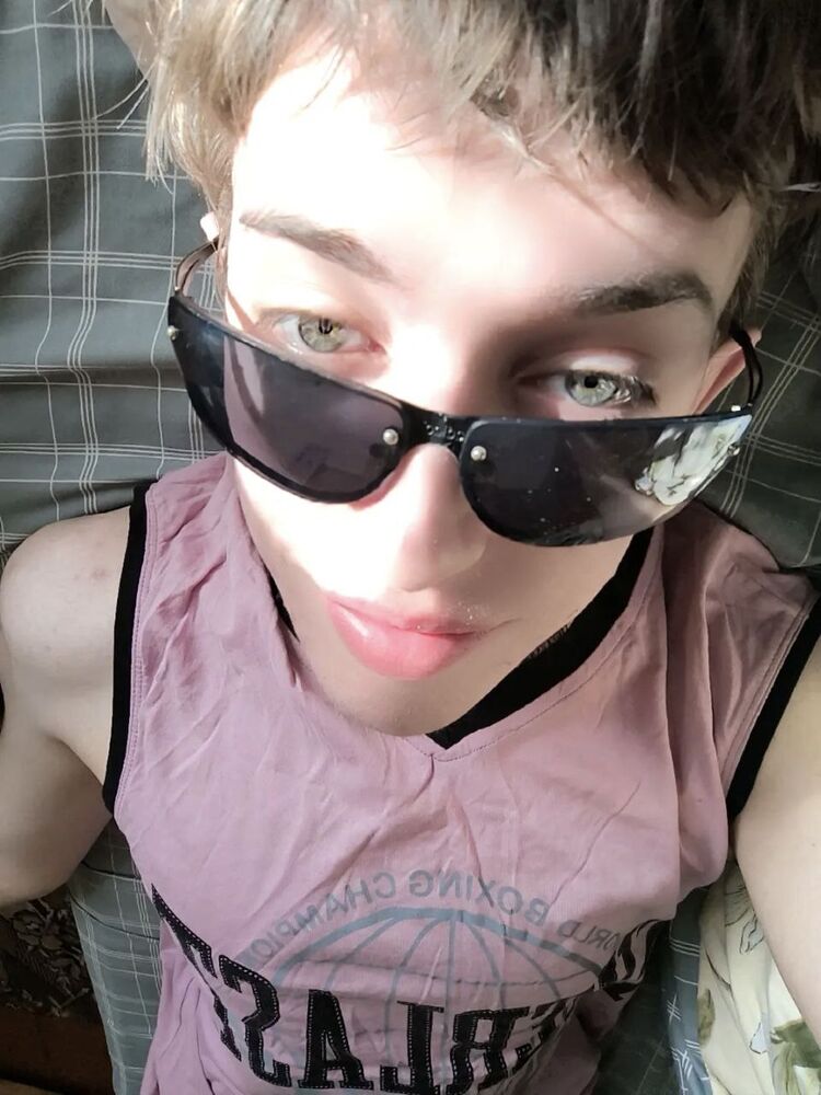  ,   Lilflexes, 19 ,   ,   , c 