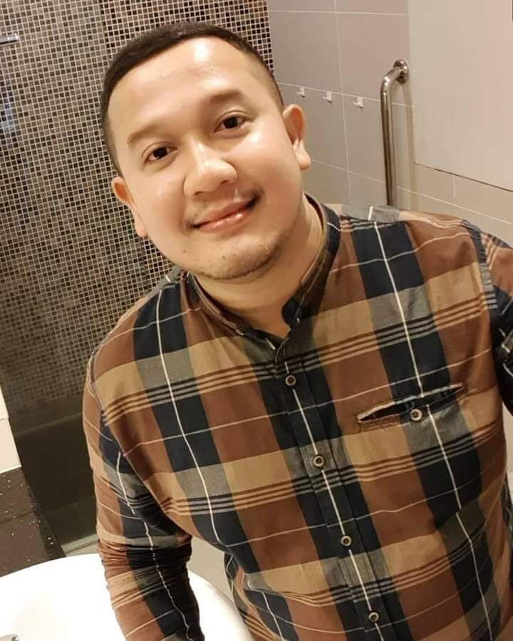  Surakarta,   David, 38 ,   ,   